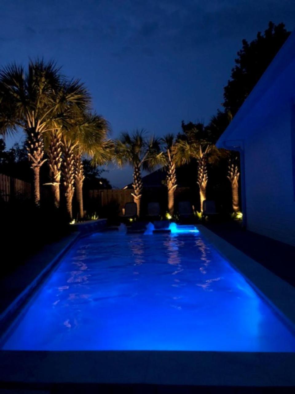 Beautiful Pet Friendly Home! Tropical Pool, Optional Golf Cart & Pool Heat, Minutes To Beach Destin Bagian luar foto
