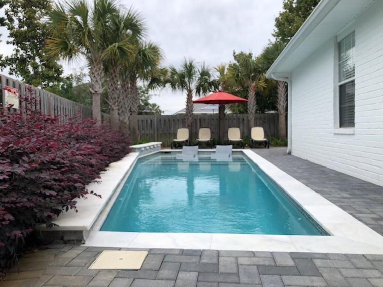 Beautiful Pet Friendly Home! Tropical Pool, Optional Golf Cart & Pool Heat, Minutes To Beach Destin Bagian luar foto