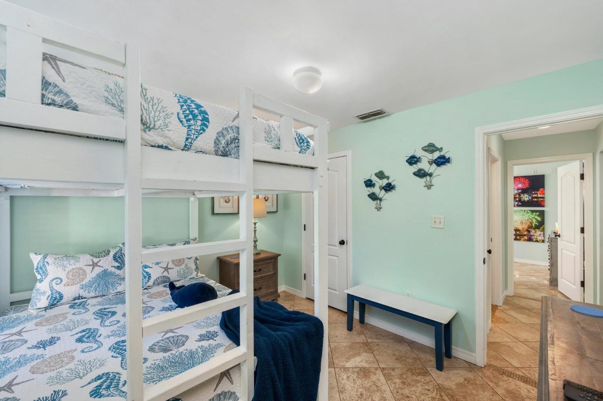 Beautiful Pet Friendly Home! Tropical Pool, Optional Golf Cart & Pool Heat, Minutes To Beach Destin Bagian luar foto