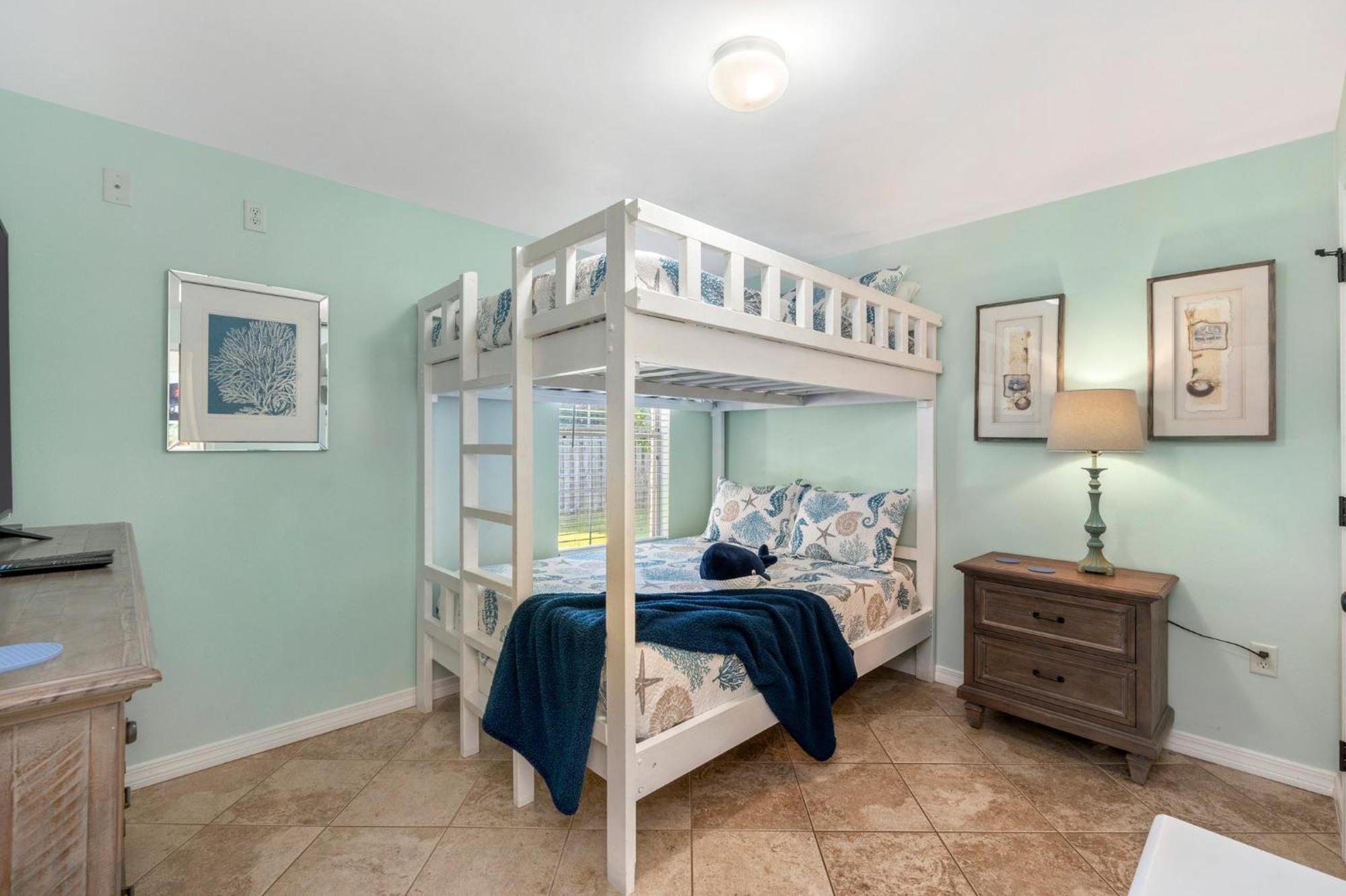 Beautiful Pet Friendly Home! Tropical Pool, Optional Golf Cart & Pool Heat, Minutes To Beach Destin Bagian luar foto