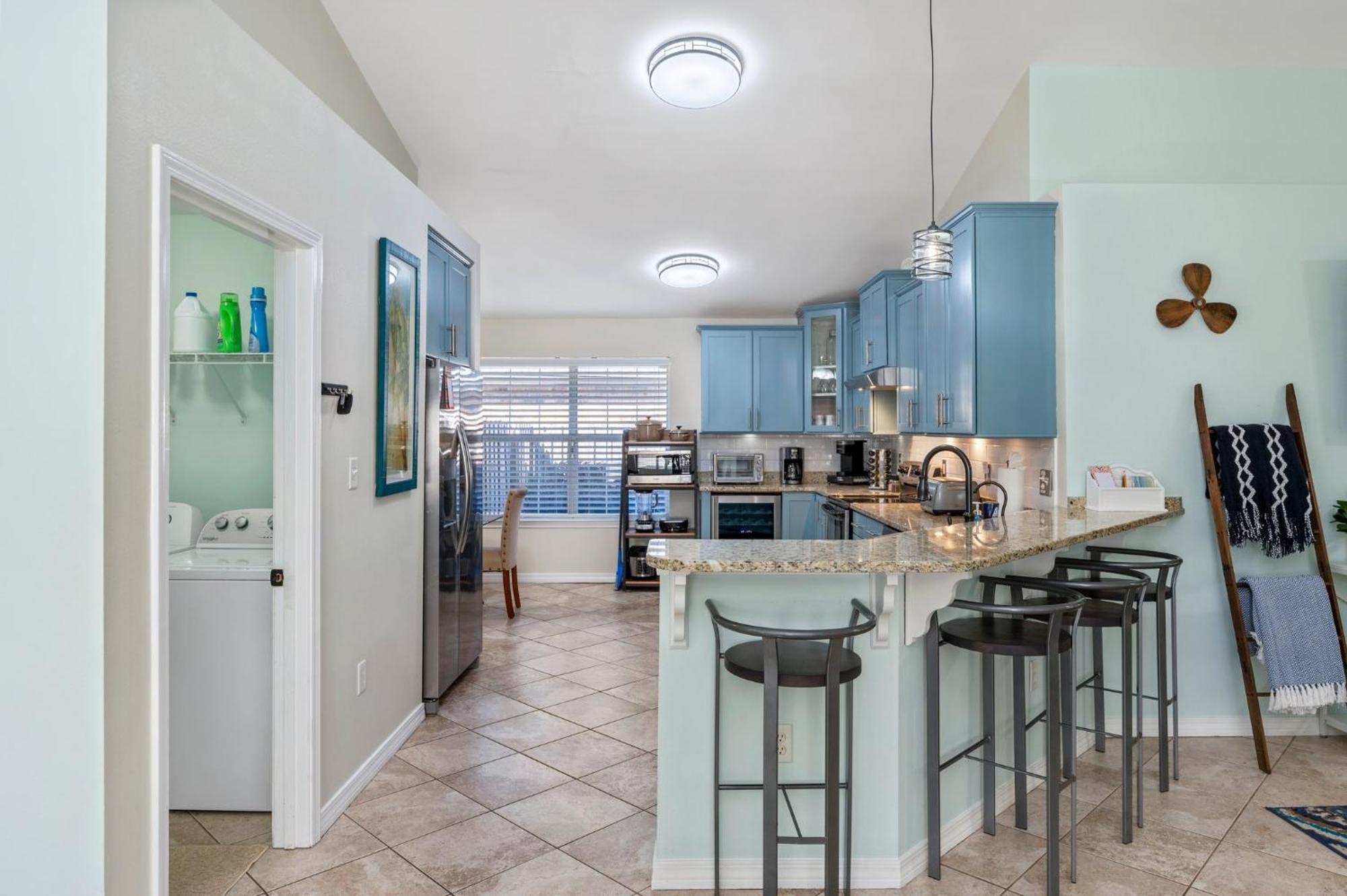 Beautiful Pet Friendly Home! Tropical Pool, Optional Golf Cart & Pool Heat, Minutes To Beach Destin Bagian luar foto
